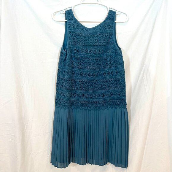 NWT Ann Taylor LOFT Blue Pleated Lace Drop Waist Dress Size 2 - Picture 2 of 8